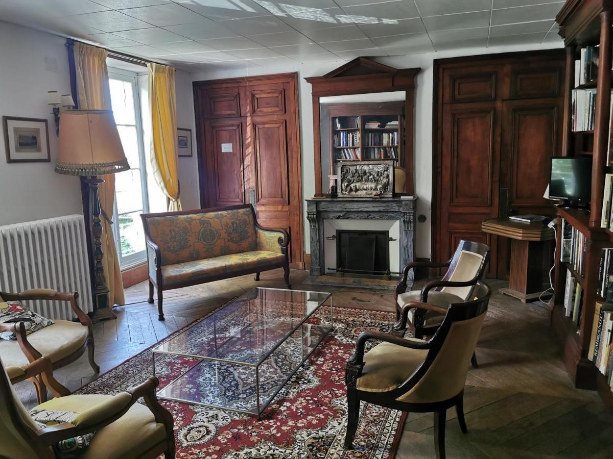 Chateau Des Barres Sainpuits 外观 照片